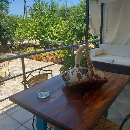 Vakantiehuis Anthidon Country House