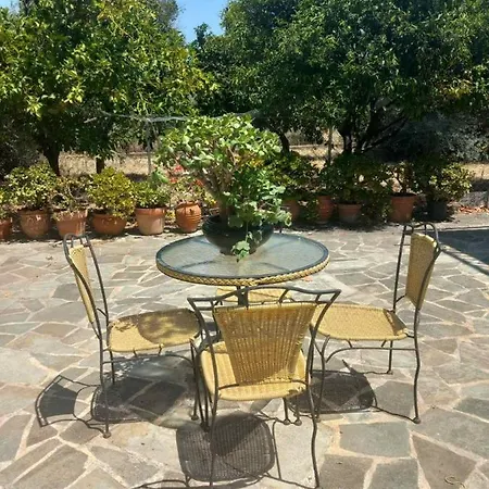 Vakantiehuis Anthidon Country House *